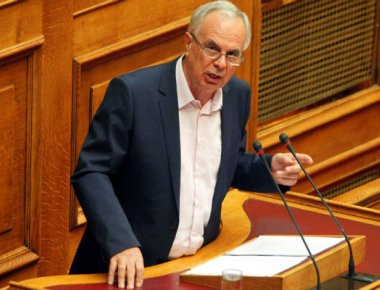 Β. Αποστόλου: «Πρόκειται για ένα χτύπημα που πλήττει την Δημοκρατία»